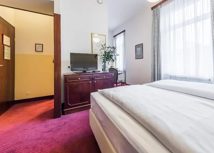 Theaterhotel & Hotel 4*