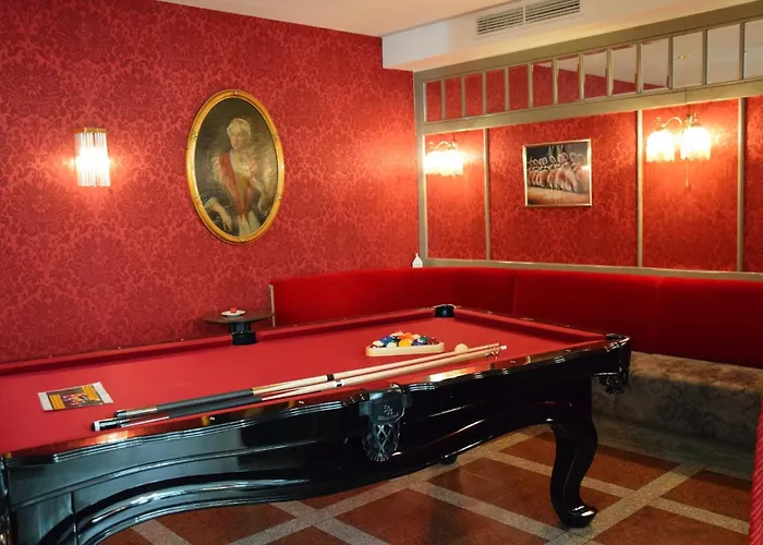 Theaterhotel & Hotel 4*