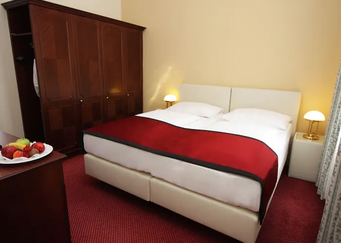 Theaterhotel & Hotel 4*