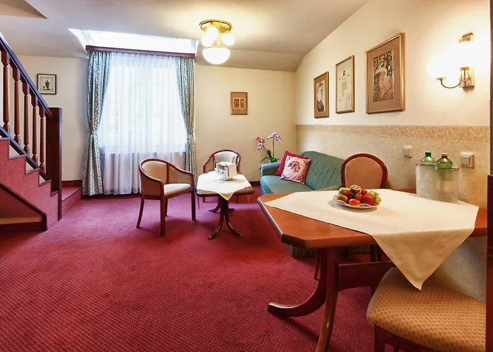 Theaterhotel & Hotel 4*