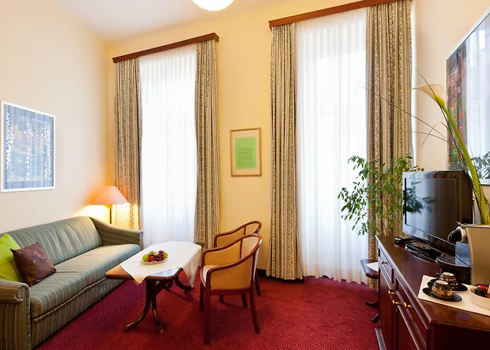 Theaterhotel & Hotel 4*