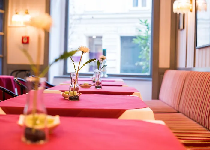 Theaterhotel & 4*