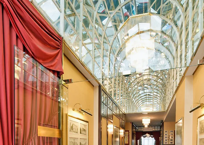 Theaterhotel & 4* Vienne