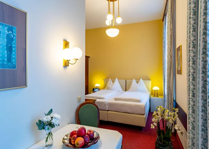 Hotel Theaterhotel & 4*
