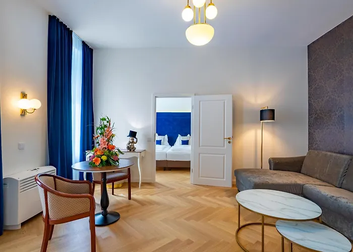 Theaterhotel & Hotel Vienne
