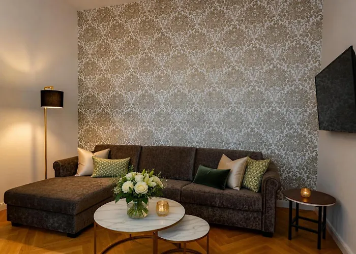 Theaterhotel & Hotel 4*